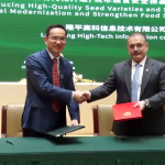 پاکستان اور چین کے درمیان سمندری پانی کو قابل استعمال بنانے،زرعی ٹیکنالوجی ، چائے کے شعبہ میں تعاون کی مفاہمتی یادداشتوں پر دستخط، صدر آصف علی زرداری نے تقریب میں خصوصی طور پر شرکت کی