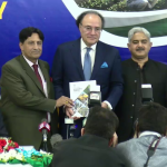 وفاقی وزیر خزانہ محمد اورنگزیب کا باضابطہ طور پر پاکستان اکنامک سروے 2025-26 کا اجراء