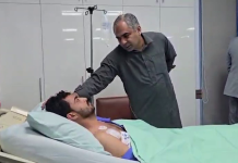 وفاقی وزیر داخلہ محسن نقوی کی سی ایم ایچ پشاور آمد، زخمی فوجی و ایف سی اہلکاروں کی عیادت
