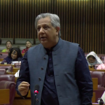 کابینہ کے اخراجات میں اضافے کا تاثر درست نہیں، وزراء تنخواہیں اور یوٹیلٹی بل خود ادا کر رہے ہیں,اعظم نذیر تارڑ