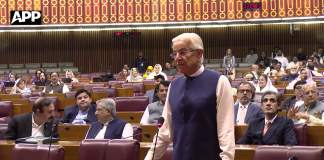 موجودہ قیادت کے دور میں پاکستان کی دنیا میں عزت اور وقار میں بے مثال اضافہ ہوا ہے، خواجہ آصف