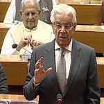 قومی اسمبلی میں عوامی رویوں، پارلیمانی وقار اور سکیورٹی پروٹوکول پر بحث، خواجہ آصف کا اظہارِ تشویش