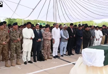 کراچی دہشت گرد حملہ: شہید رینجرز اہلکاروں کی نمازِ جنازہ ادا، اعلیٰ سول و عسکری قیادت کی شرکت