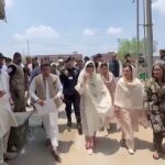 سانحہ کاہنہ: وزیراعلیٰ مریم نواز شریف کی جاں بحق بچوں کے لواحقین سے ملاقات، مالی امداد کے چیک تقسیم