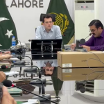 لاہور میں ڈینگی کے تدارک کے لیے اقدامات تیز، فیلڈ مانیٹرنگ مؤثر بنانے اور غفلت پر سخت کارروائی کا فیصلہ