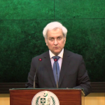 مشرق وسطیٰ کی بحرانی صورتحال میں بات چیت، سفارتکاری کشیدگی کے درمیان آگے بڑھنے کا قابل عمل راستہ ہے، ترجمان دفتر خارجہ طاہر اندرابی
