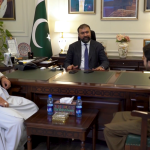 وزیر اعلیٰ بلوچستان سے ہونہار طالب علم رفیع اللہ کی ملاقات،آپ کا ڈاکٹر بنے کا خواب اب حکومت بلوچستان کا عزم ہے، میر سرفراز بگٹی