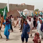 کشمیری عوام سے اظہارِ یکجہتی : گوٹھ سردار رستم خان جمالی بکھرڑہ سے ریلی کا انعقاد
