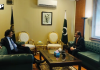وزیرِ ریلوے حنیف عباسی کی ہارون اختر خان سے ملاقات، مشیرِ صنعت و پیداوار بننے پر مبارکباد
