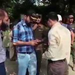 سی ای او ایل ڈبلیو ایم سی شہریار عارف خان کی شہر بھر میں مثالی صفائی انتظامات یقینی بنانے کے لیے سخت مانیٹرنگ جاری، شالیمار ٹاؤن یونین کونسل 121 میں سرپرائز وزٹ، مسلسل غیر حاضری پر 1 ورکر معطل کر دیا گیا