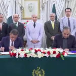 وزیرِ اعظم محمد شہباز شریف سے ملائیشیا کے وزیر داخلہ کی ملاقات