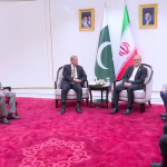 وزیراعظم شہباز شریف کی بشکیک میں ایرانی صدر ڈاکٹر مسعود پزشکیان سے ملاقات، دوطرفہ تعلقات اور علاقائی امن پر گفتگو