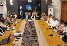 جہلم: وزیراعظم فیول ریلیف سکیم پر عملدرآمد کے حوالے سے جائزہ اجلاس، عوام کو سہولت فراہم کرنے کے اقدامات کا جائزہ