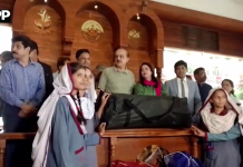 اسکولوں کی سطح پر قومی کھیل کی بحالی: کراچی کے 74 سے زائد اسکولوں میں ہاکی کیٹس تقسیم