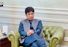 کمشنر ملتان اور چیمبر آف کامرس کے عہدیداران کی ملاقات: شہر کی ترقی اور کاروباری سرگرمیوں کے فروغ پر زور