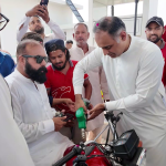 وزیراعظم فیول ریلیف سکیم، بلال اظہر کیانی کا جہلم میں پٹرول پمپس اور رجسٹریشن کیمپس کا دورہ