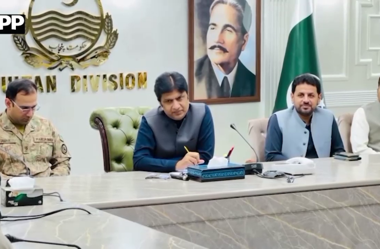 کمشنر ملتان عامر کریم خاں سے 54ویں کامن ٹریننگ پروگرام کے زیر تربیت افسران کی ملاقات