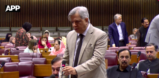 خیبر پختونخوا میں امن و امان کی سنگین صورتحال کے پیش نظر ہنگامی اقدامات ناگزیر ہوچکے تھے، صدارتی اعلامیہ آخری آئینی آپشن کے طور پر جاری کیا گیا، وفاقی وزیر قانون اعظم نذیر تارڑ