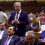 خیبرپختونخوا میں ہنگامی حالت کا نفاذ آئینی تقاضوں اور جمہوری طریقہ کار کے مطابق کیا گیا، وفاقی وزیر قانون اعظم نذیر تارڑ