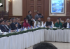 وفاقی حکومت عسکری قیادت کے ساتھ ملکر خیبر پختونخوا کے عوام کے مسائل حل کرے گی، امن اور ترقی کا دور واپس لاکر عوام کی خوشحالی کے خوابوں کو عملی جامہ پہنائیں گے؛ وزیراعظم شہباز شریف